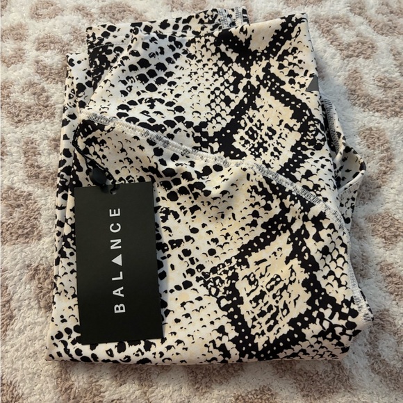 Balance Athletica Leggings - Picture 5 of 5